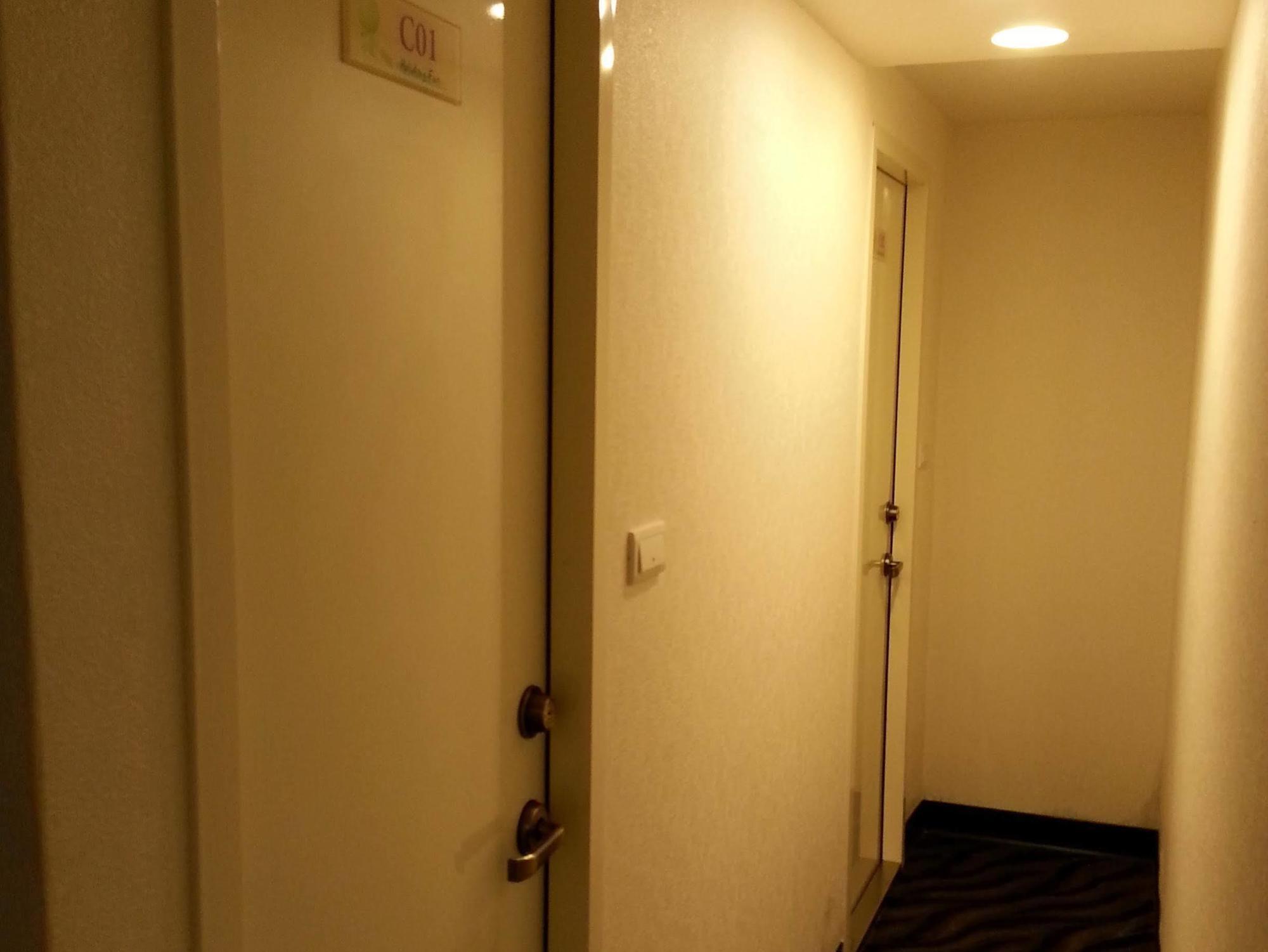 Holiday Fun Hostel Taipei Exterior photo